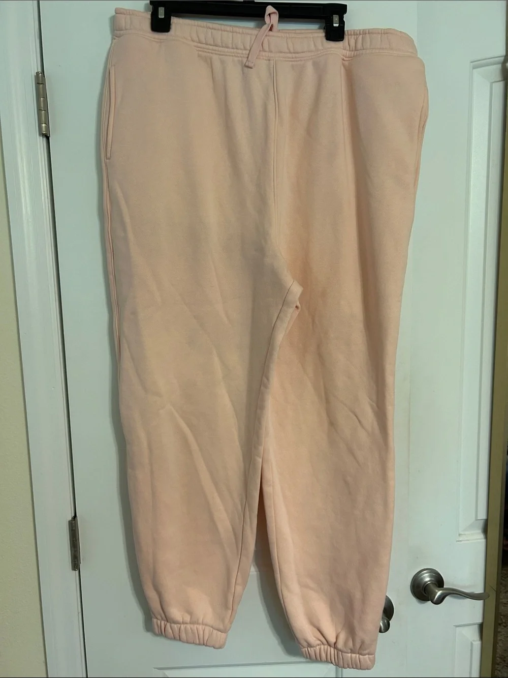 Amazon Essentials x Sofia Grainge Light Pink Crewneck Sweatshirt and Pant Set